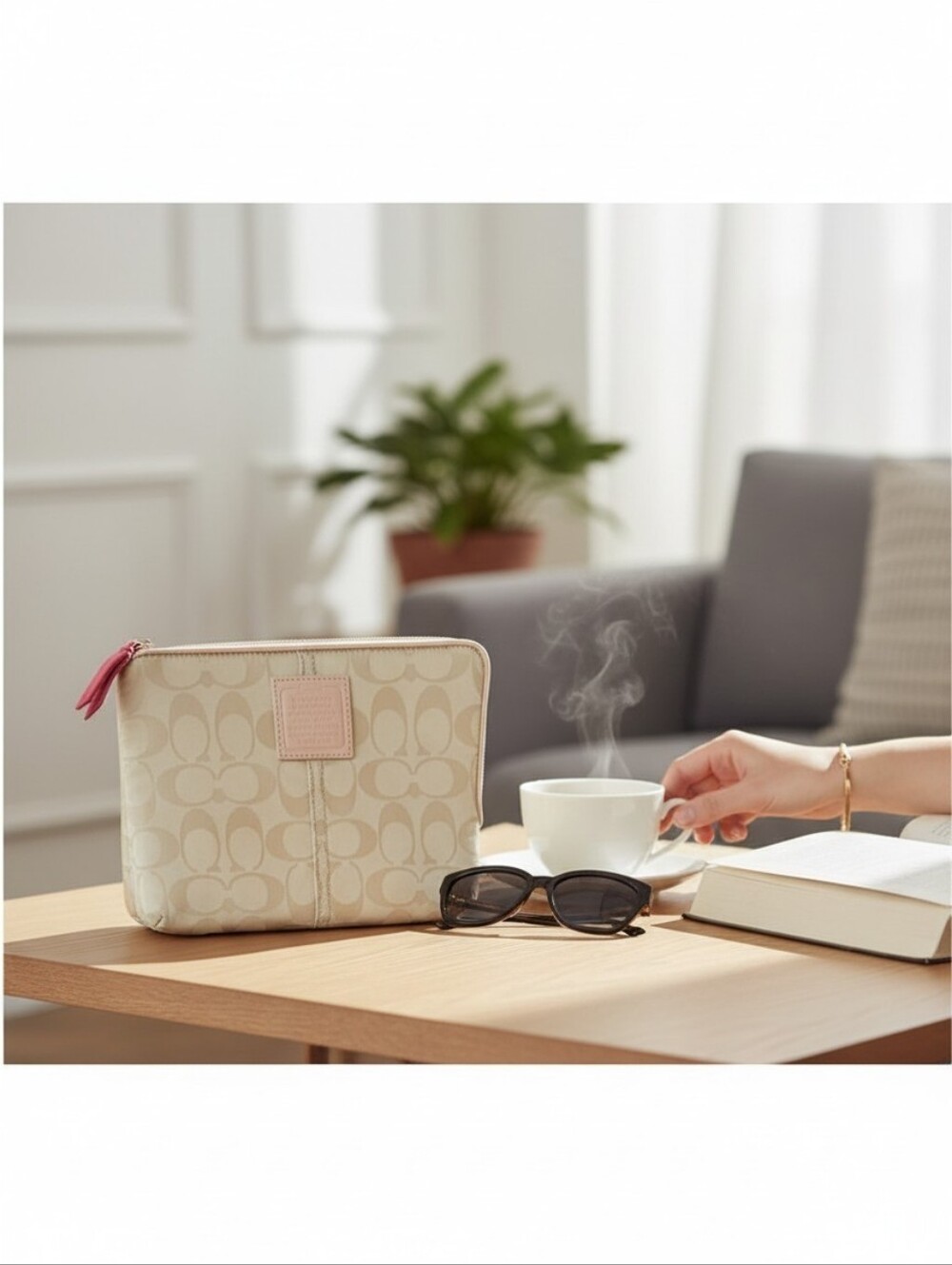 Coach Signature Jacquard Corner Zip Cosmetic Pouch Champagne Gold Pink Trim EUC